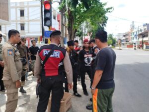 Memberikan Himbauan Terhadap Komunitas Anak Punk