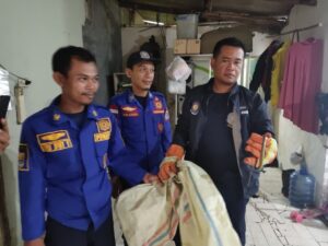 Penangkapan Ular dirumah Warga