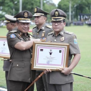 Pemerintah Kota Metro Merima Penghargaan Karya Bhakti Peduli Satpol PP