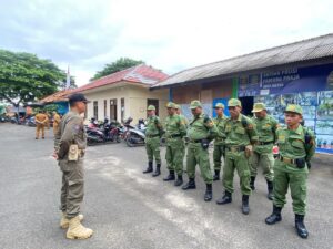 Pembinaan dan Pelatihan Satlinmas Kecamatan Metro Timur