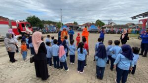 Edukasi dan Mengenalkan Keprofesian Pemadam Kebakaran dan Penyelamatan