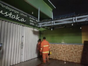 Percikan Api Dari Kabel Instalasi Listrik