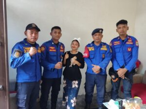 Evakuasi Anak Kucing Yang Terjebak didalam Dinding