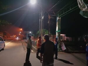 Korsleting listrik dan Menimbulkan Percikan Api