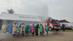 Edukasi dan Mengenalkan Profesi Damkar