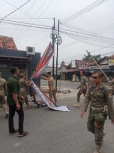 Patroli dan Penertiban Spanduk serta Banner