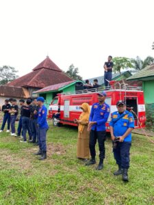 Sosialisasi Pencegahan dan Penanganan Dini terhadap Kebakaran di SMP N 8 Metro.