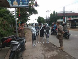 Penertiban Manusia Silver