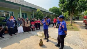 Simulasi dan Pelatihan Penanganan Kebakaran di SMA N 5 Kota Metro