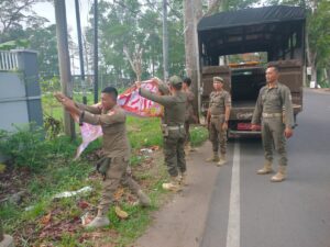 Patroli dan Penertiban Spanduk serta Banner