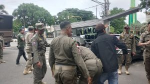Patroli Pedagang yang ada di sekitar Taman Merdeka dan Masjid Taqwa Kota Metro