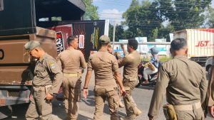 Patroli dan Penertiban Banner serta Spanduk