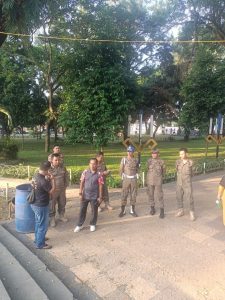 Patroli menghimbau Pedagang dan Sekuter di seputaran Taman Merdeka