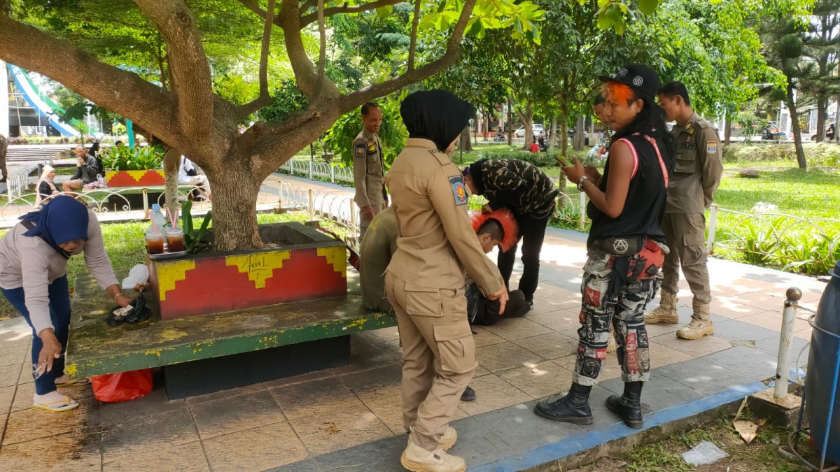 Patroli dan Penertiban di Taman Merdeka