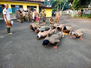 PTI Berikan Sanksi Disiplin kepada Anggota yang Terlambat Mengikuti Apel