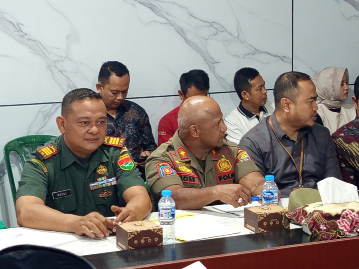 Kasat Pol PP Kota Metro menghadiri Rakor Lintas Sektor
